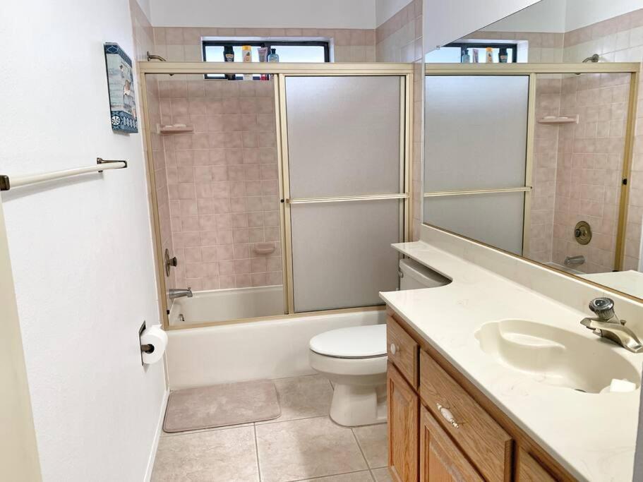 Desert Getaway - Centrally Located, Trail Access Steps Away! Lake Havasu City Exterior foto